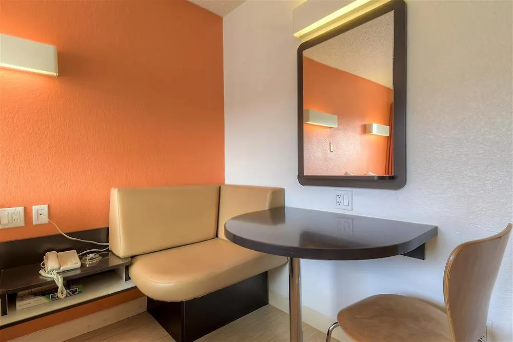 Motel 6 Las Vegas, Nv - I-15 Stadium 2*,